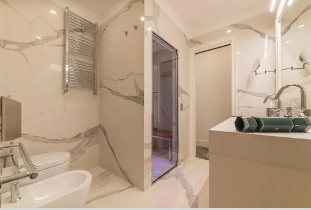 Reale Luxury Home Rome 0*,